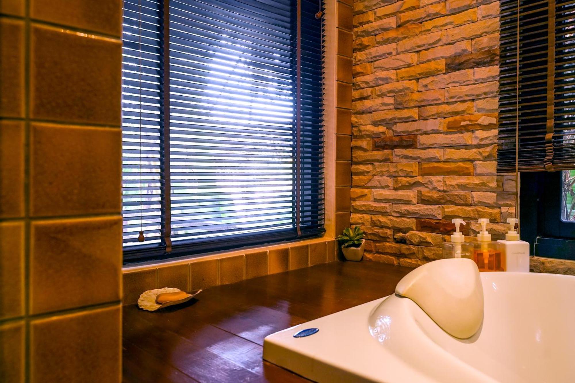 Large 4 Bed Villa Short Walk To Maenam Beach Mae Nam Exteriör bild